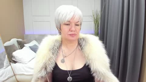 Snapshot of carmensoft chatting on December 23, 3:29 am Carmen online show from December 23, 3:29 am