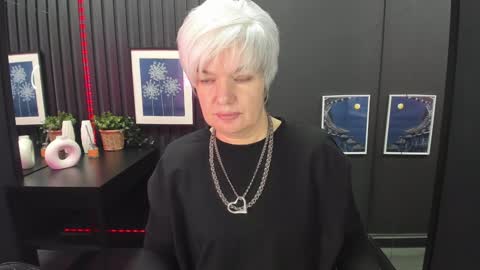 Snapshot of carmensoft chatting on January 3, 8:43 pm Carmen online show from January 3, 8:43 pm