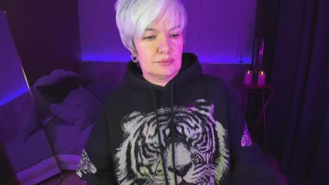 Snapshot of carmensoft chatting on January 6, 8:28 pm Carmen online show from January 6, 8:28 pm