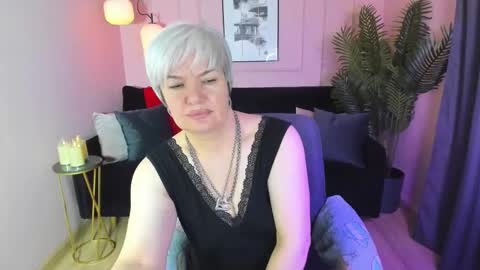 Snapshot of carmensoft chatting on February 13, 4:00 am Carmen online show from February 13, 4:00 am