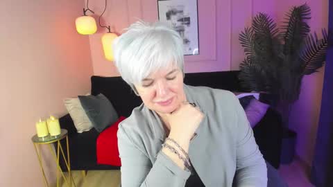 Snapshot of carmensoft chatting on February 15, 12:48 am Carmen online show from February 15, 12:48 am