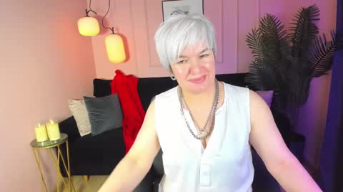 Snapshot of carmensoft chatting on February 15, 4:03 am Carmen online show from February 15, 4:03 am