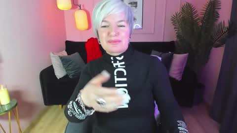 Snapshot of carmensoft chatting on February 18, 10:47 pm Carmen online show from February 18, 10:47 pm