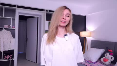 Alice online show from April 22, 6:16 am