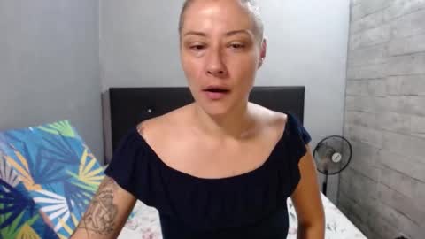Caro milf  online show from September 11, 7:03 pm
