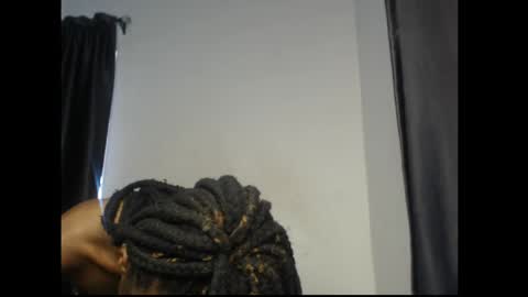 caroline online show from April 18, 12:09 pm