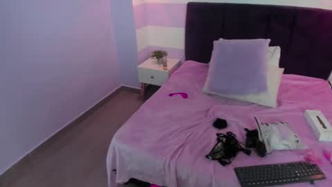 Snapshot of carol_pinter chatting on March 7, 2:56 pm Carol online show from March 7, 2:56 pm