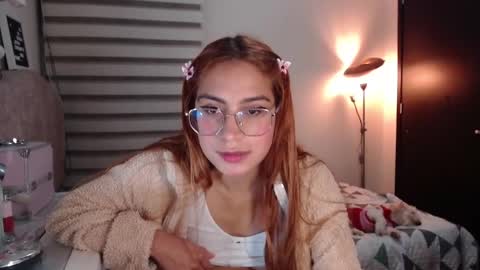 Carolayn online show from December 5, 11:40 pm