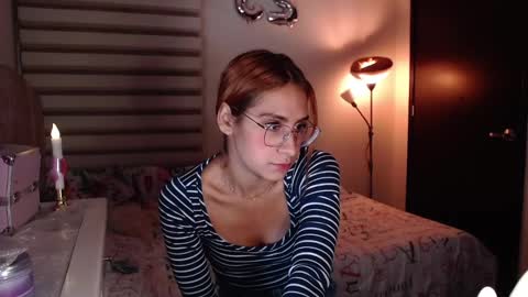 Carolayn online show from December 23, 8:00 am