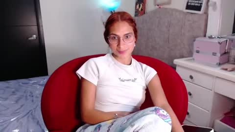 Carolayn online show from March 8, 12:22 am