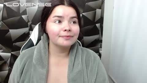 Snapshot of carolina_lee12 chatting on August 1, 1:16 am carolina online show from August 1, 1:16 am