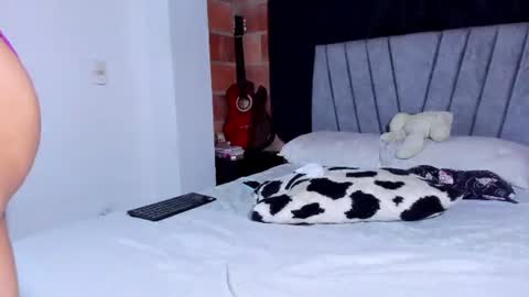Snapshot of carolina_ml chatting on July 17, 6:35 pm CarolinaM online show from July 17, 6:35 pm