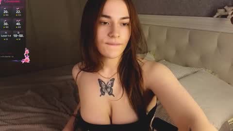 carolina_noreen online show from February 23, 10:01 am