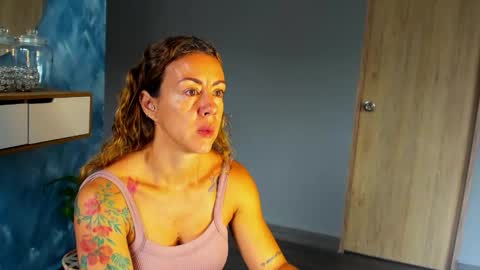 Snapshot of carolina_zaens chatting on May 27, 12:35 pm carolina_zaens online show from May 27, 12:35 pm