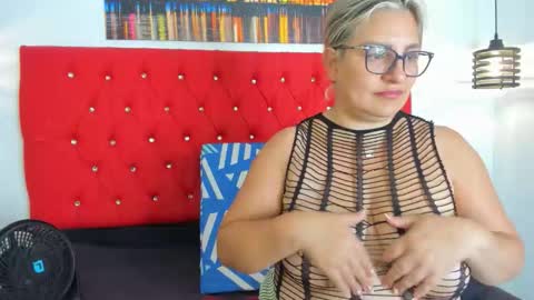 Carolina online show from October 15, 5:24 pm