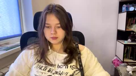 Snapshot of carolindueno chatting on March 3, 7:36 am carolindueno online show from March 3, 7:36 am