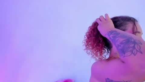 Snapshot of caroline_clark420 chatting on June 3, 3:31 am Caroline Clark online show from June 3, 3:31 am