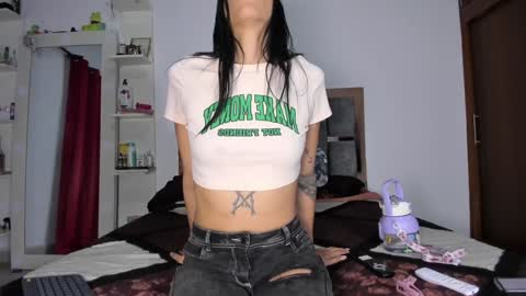 CAROLINE online show from December 31, 3:45 am