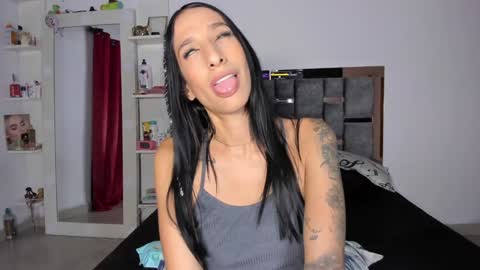 CAROLINE online show from January 3, 3:38 am