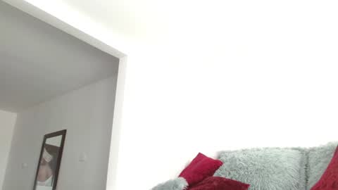 caroline online show from December 21, 12:23 pm