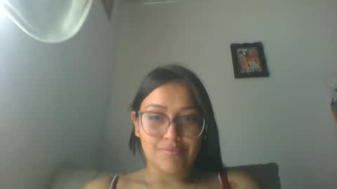 carolineconejita87 online show from December 22, 7:11 pm