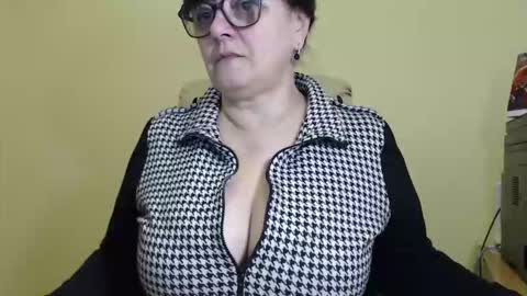 CarolineDream  online show from October 16, 5:41 am