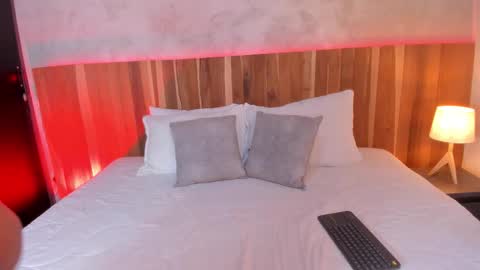 Snapshot of carolineejoness chatting on November 17, 6:46 pm Caroline online show from November 17, 6:46 pm