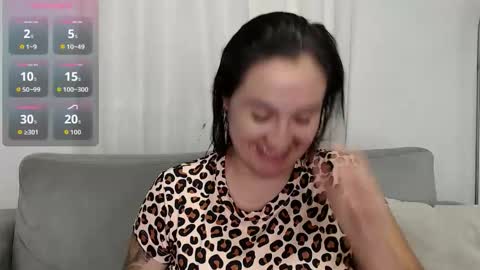 Caroline  online show from November 6, 6:42 pm