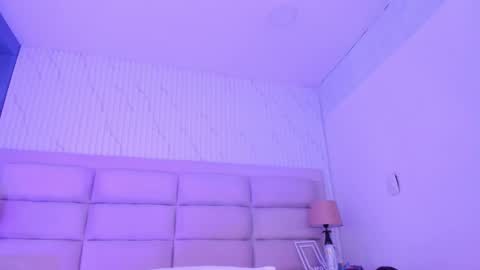 Snapshot of carolinefyre chatting on February 22, 5:19 am Caroline online show from February 22, 5:19 am