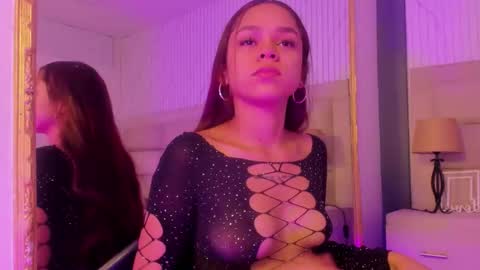 Snapshot of carolinefyre chatting on February 27, 1:00 pm Caroline online show from February 27, 1:00 pm