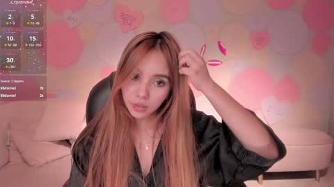 Caro online show from December 3, 9:44 am