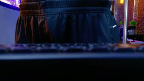 Snapshot of carolinejesh chatting on January 7, 8:00 pm carolinejesh online show from January 7, 8:00 pm