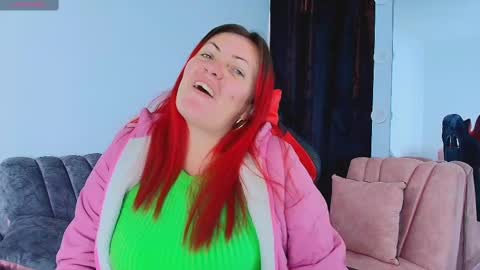 Carolinhe  online show from October 3, 8:17 pm