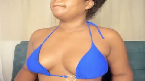 Snapshot of carolinnagomez chatting on July 7, 11:14 am Caro online show from July 7, 11:14 am