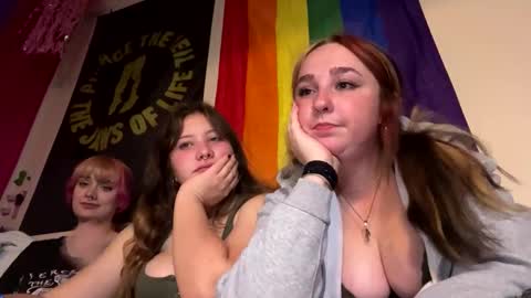 Snapshot of carpetmunchers chatting on October 12, 1:04 am carpetmunchers online show from October 12, 1:04 am