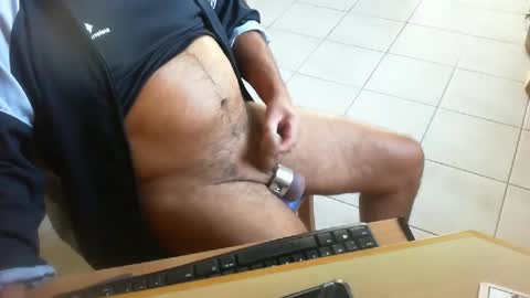 Snapshot of carredegazon chatting on December 6, 10:16 am carredegazon online show from December 6, 10:16 am