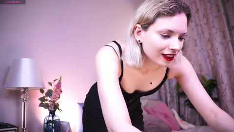 Snapshot of carrie_in_the_city chatting on December 16, 6:07 am Carrie online show from December 16, 6:07 am