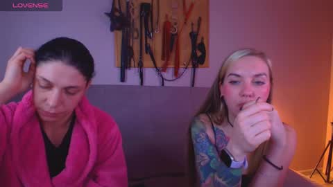 Carrie online show from March 8, 9:40 pm