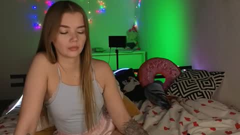 carriebradshawww online show from February 19, 4:52 am