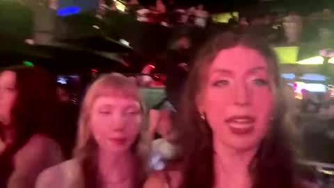 Snapshot of carriemadsin chatting on May 14, 2:51 am carrie madsin online show from May 14, 2:51 am
