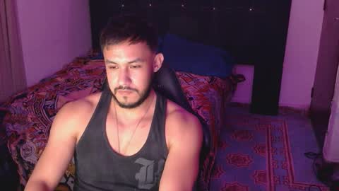      online show from October 25, 4:09 am