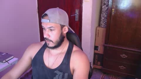 Snapshot of casas_oom chatting on March 21, 6:55 pm online show from March 21, 6:55 pm