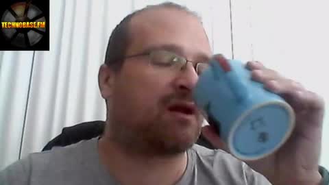 Snapshot of cascadacek chatting on April 25, 7:44 am CASCADACEK online show from April 25, 7:44 am