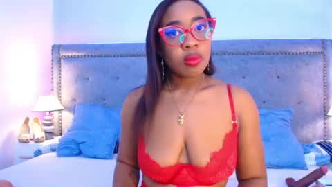 Snapshot of caseymoon chatting on July 6, 12:13 pm Casey online show from July 6, 12:13 pm