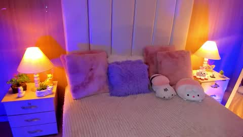 Casey Pierce  New Account online show from November 4, 8:08 pm