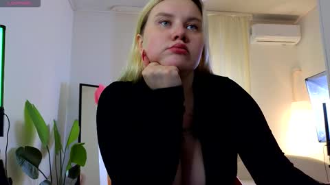 Casey Robbins online show from October 27, 4:38 am