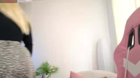 Casey Robbins online show from November 10, 8:02 am