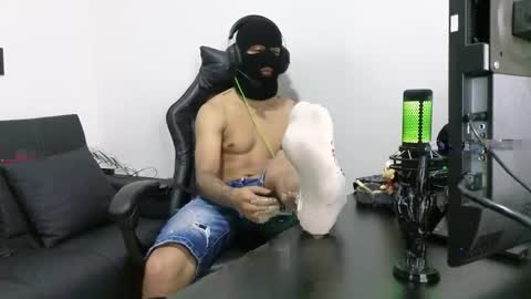 cash_master777 online show from April 9, 2:22 am