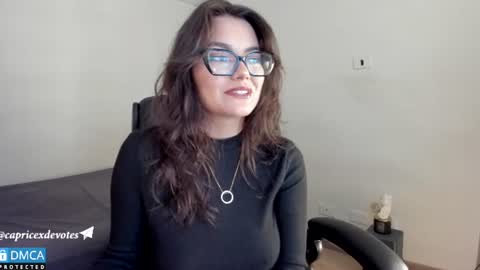Snapshot of cash_vice chatting on June 17, 2:07 pm caprice online show from June 17, 2:07 pm