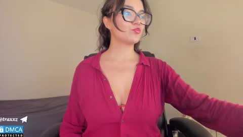 Snapshot of cash_vice chatting on July 4, 3:18 pm caprice online show from July 4, 3:18 pm